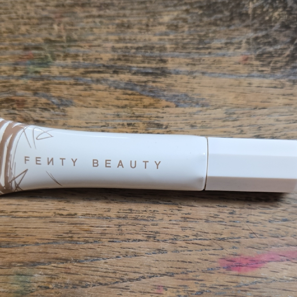Fenty Beauty Cream Concealer Smooth Finish